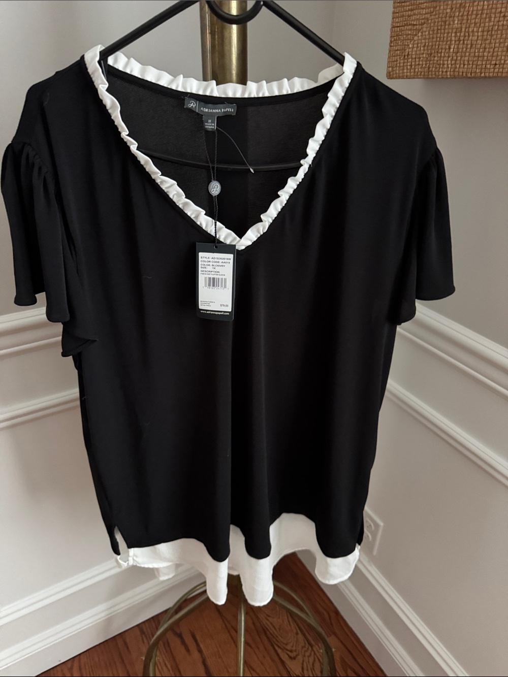 Adrianna Papell Black Short-Sleeve V-Neck Top with White Ruffle Trim